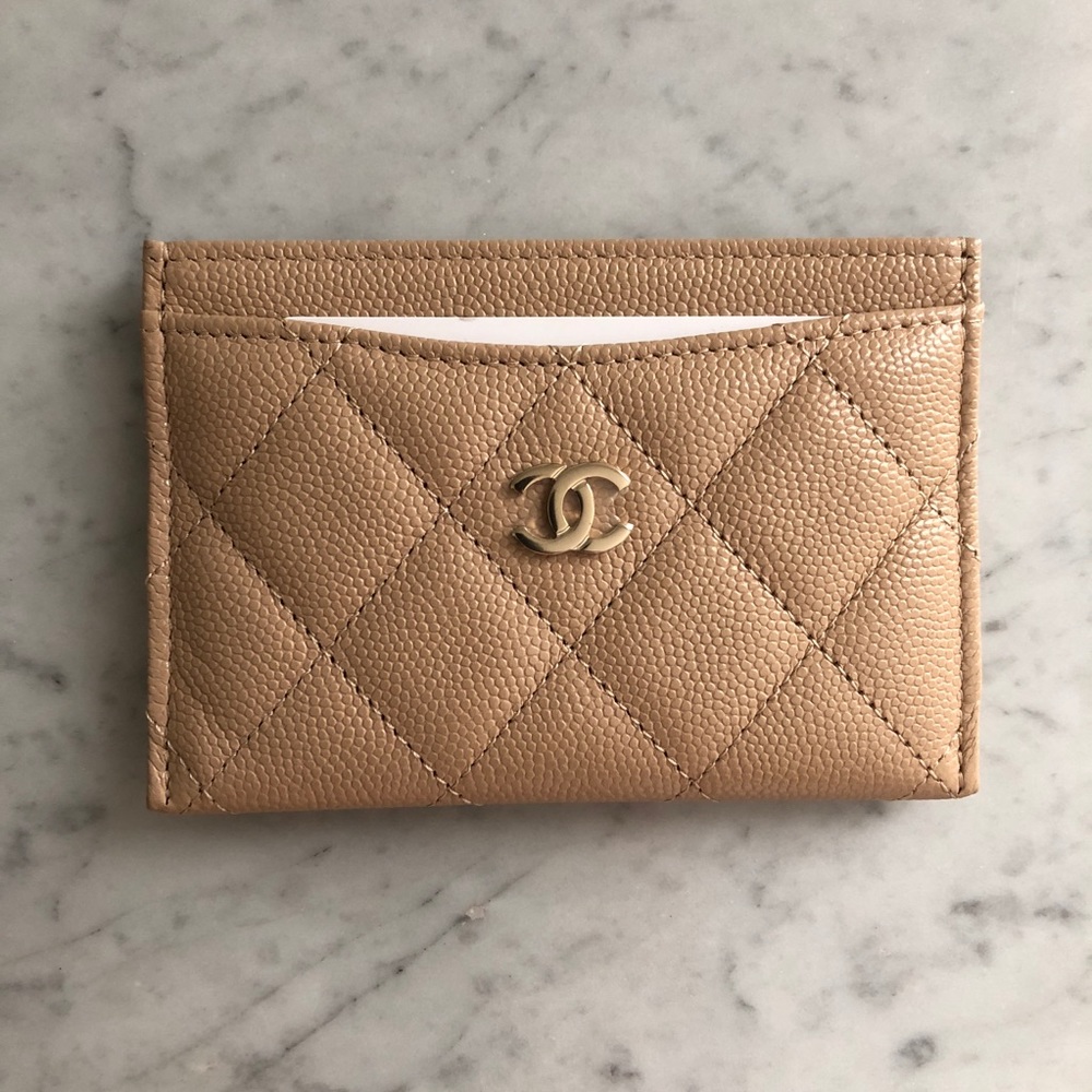 🌟SOLD🌟BNIB Chanel Flat Cardholder Beige LGHW